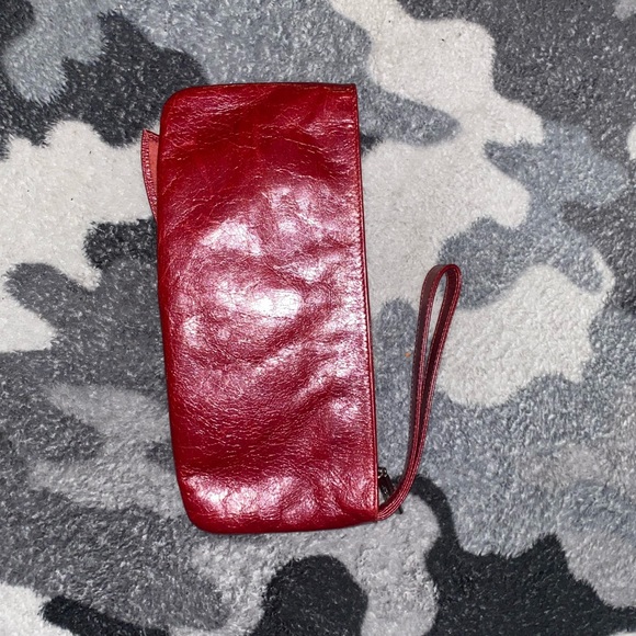 HOBO international bow wristlet - Picture 4 of 10